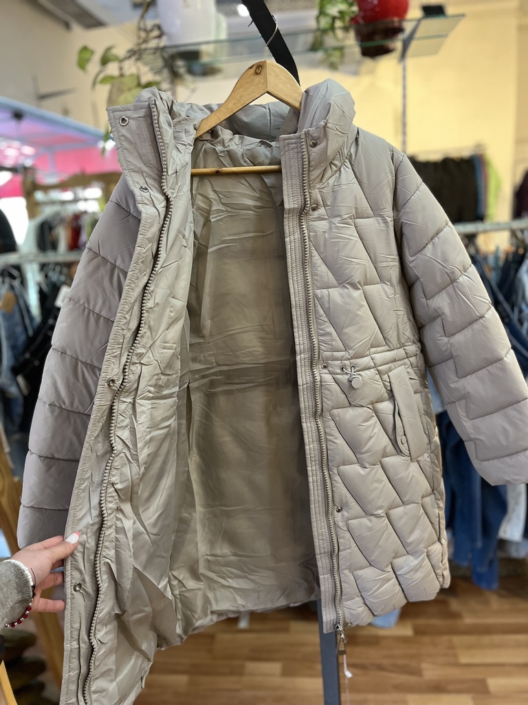 Campera semilarga Asia