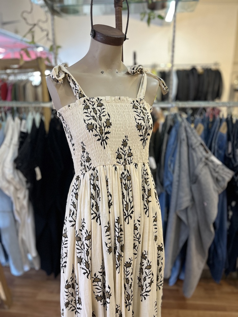 Vestido beige Alcauda 