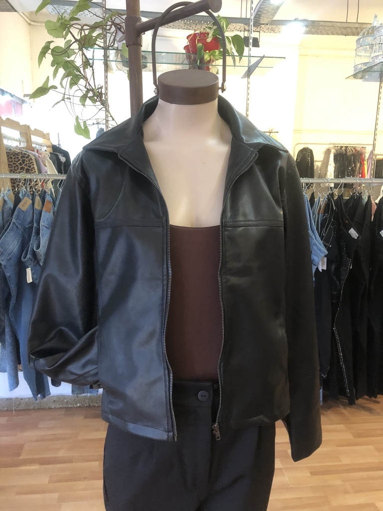 Campera cuero Montes 